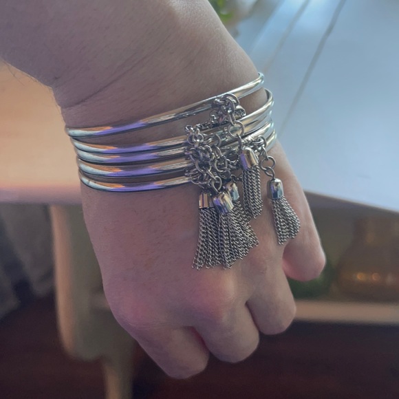 BC G set of 5 tassel connected bracelets - Picture 2 of 3